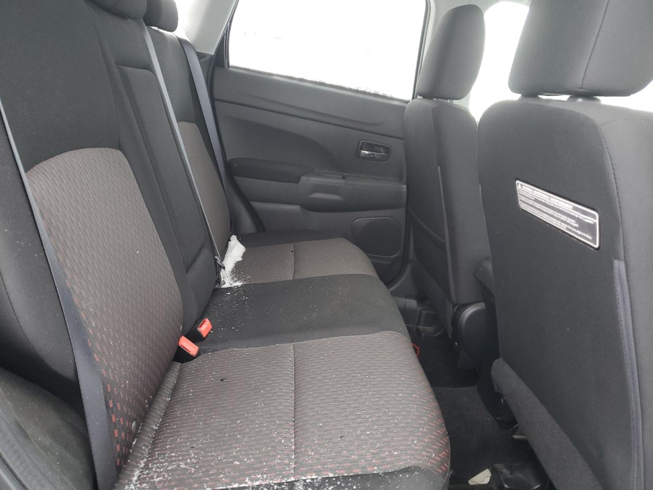 2017 Mitsubishi Outlander - Image 10