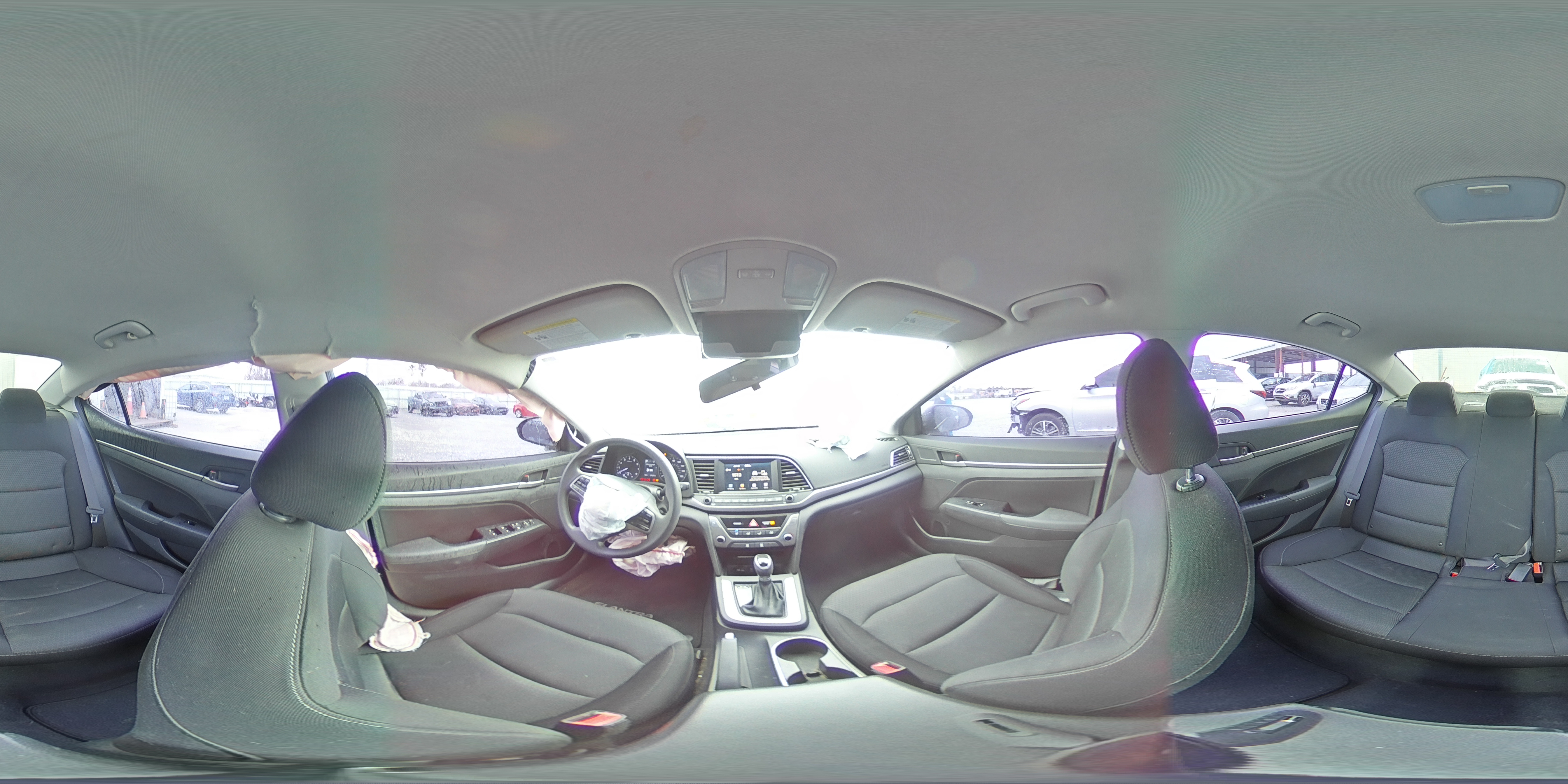 2018 Hyundai Elantra - Image 15