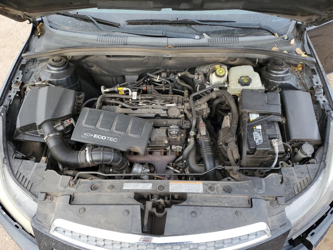 2014 Chevrolet Cruze - Image 12