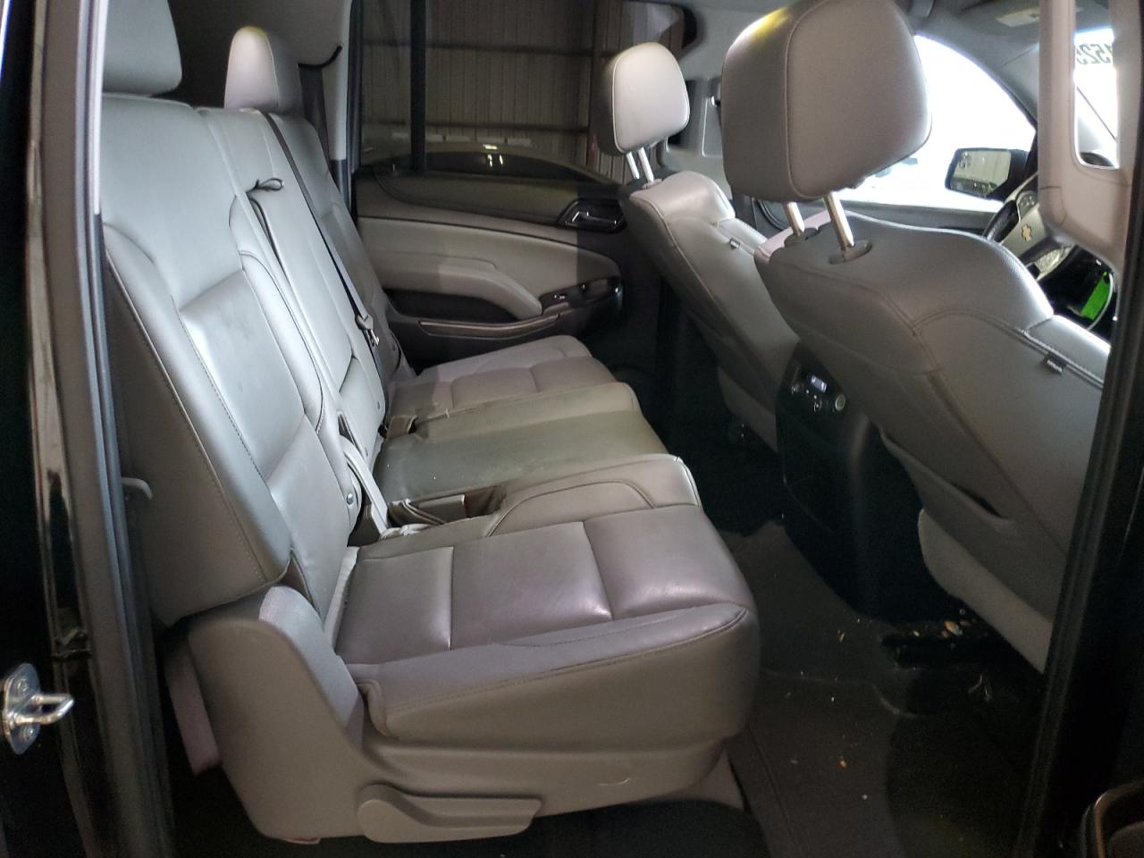 2020 Chevrolet Suburban - Image 11