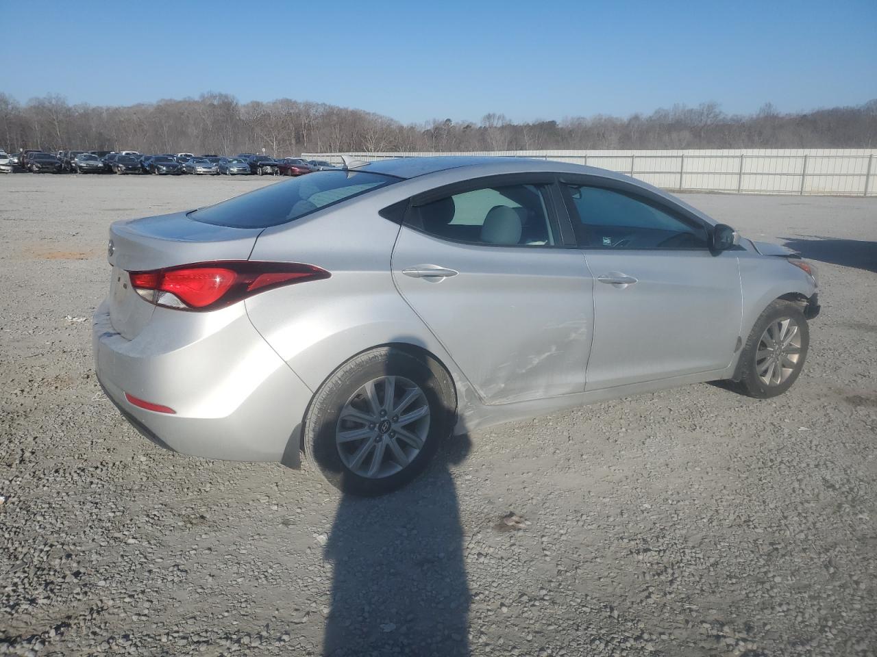 2015 Hyundai Elantra - Image 3