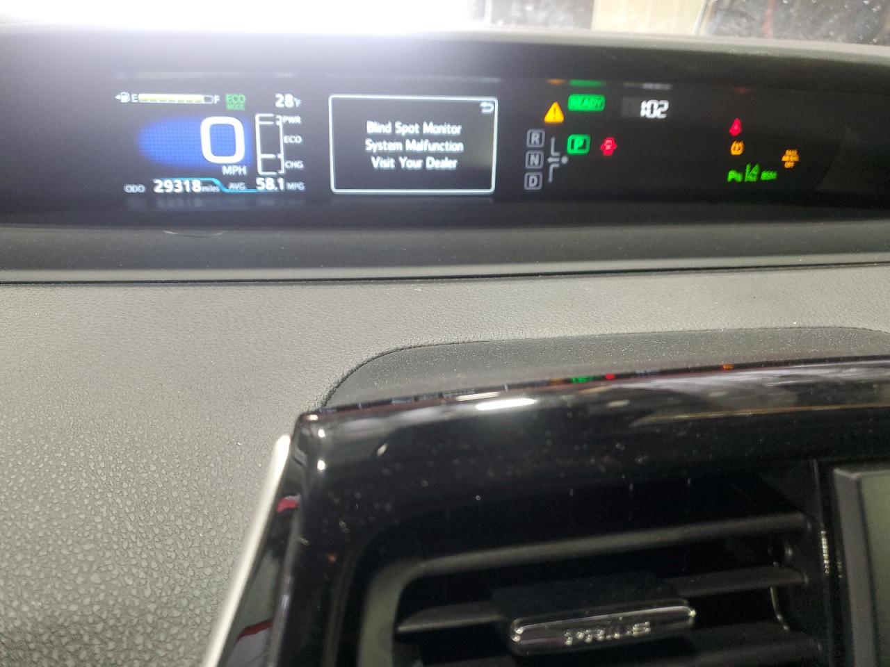 2019 Toyota Prius - Image 9