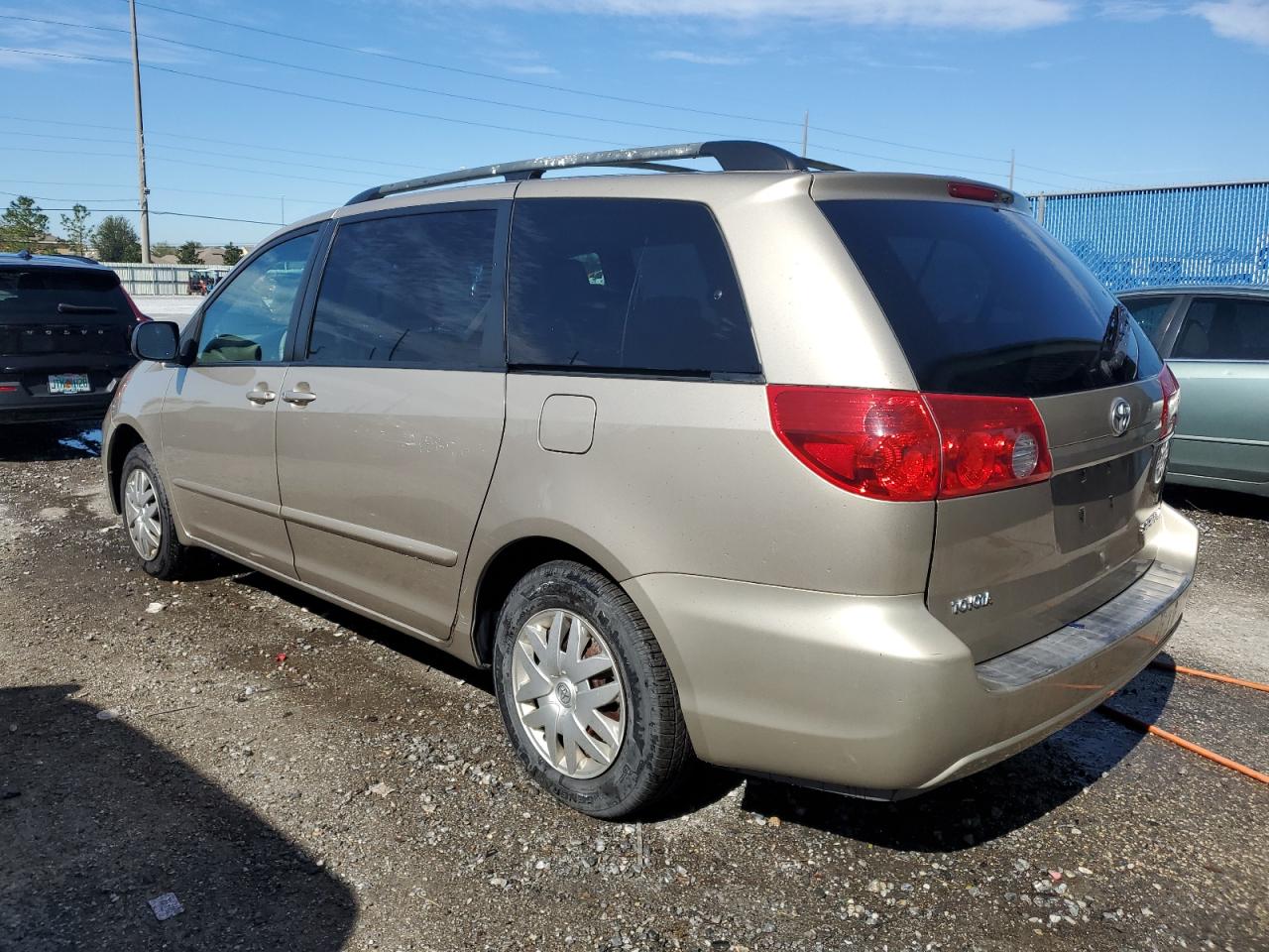 2006 Toyota Sienna - Image 2