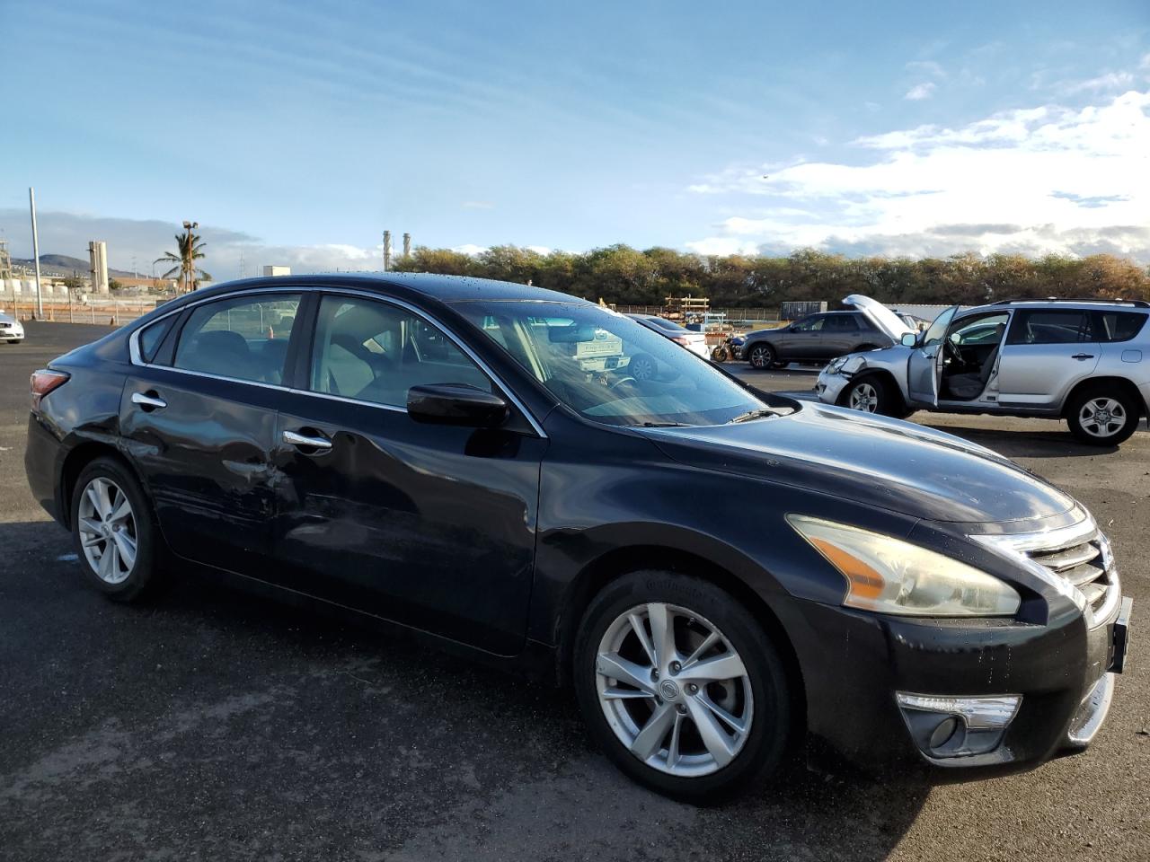 2015 Nissan Altima - Image 4
