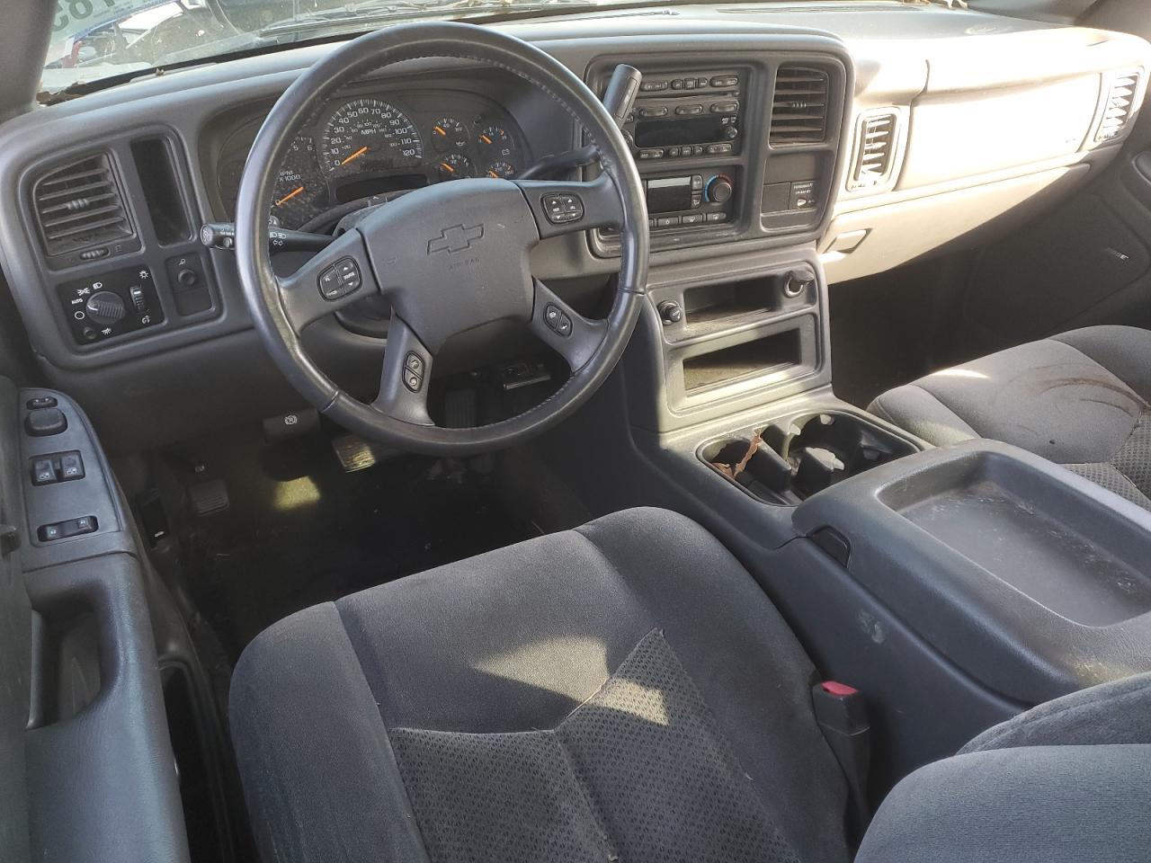 2004 Chevrolet Silverado - Image 8