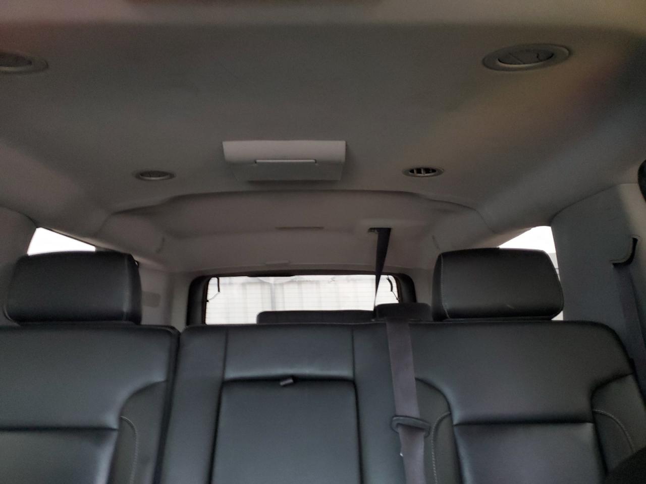 2015 Chevrolet Suburban - Image 10