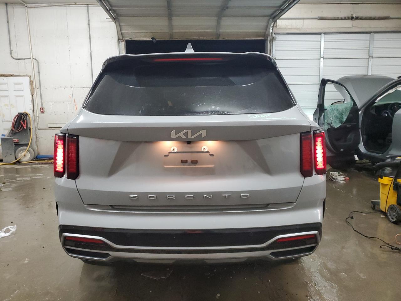 2022 Kia Sorento - Image 6