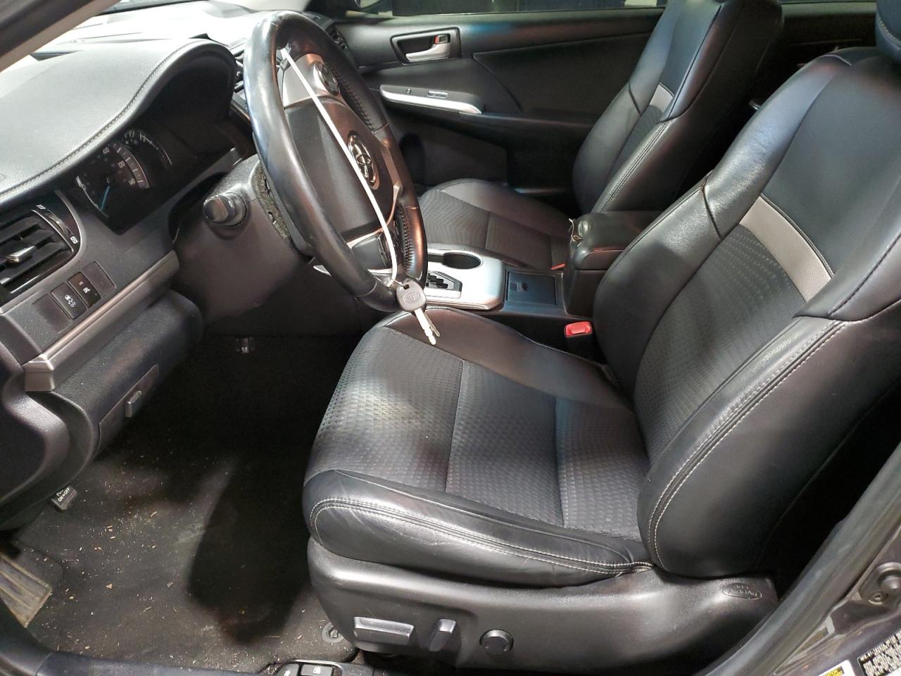 2014 Toyota Camry - Image 7