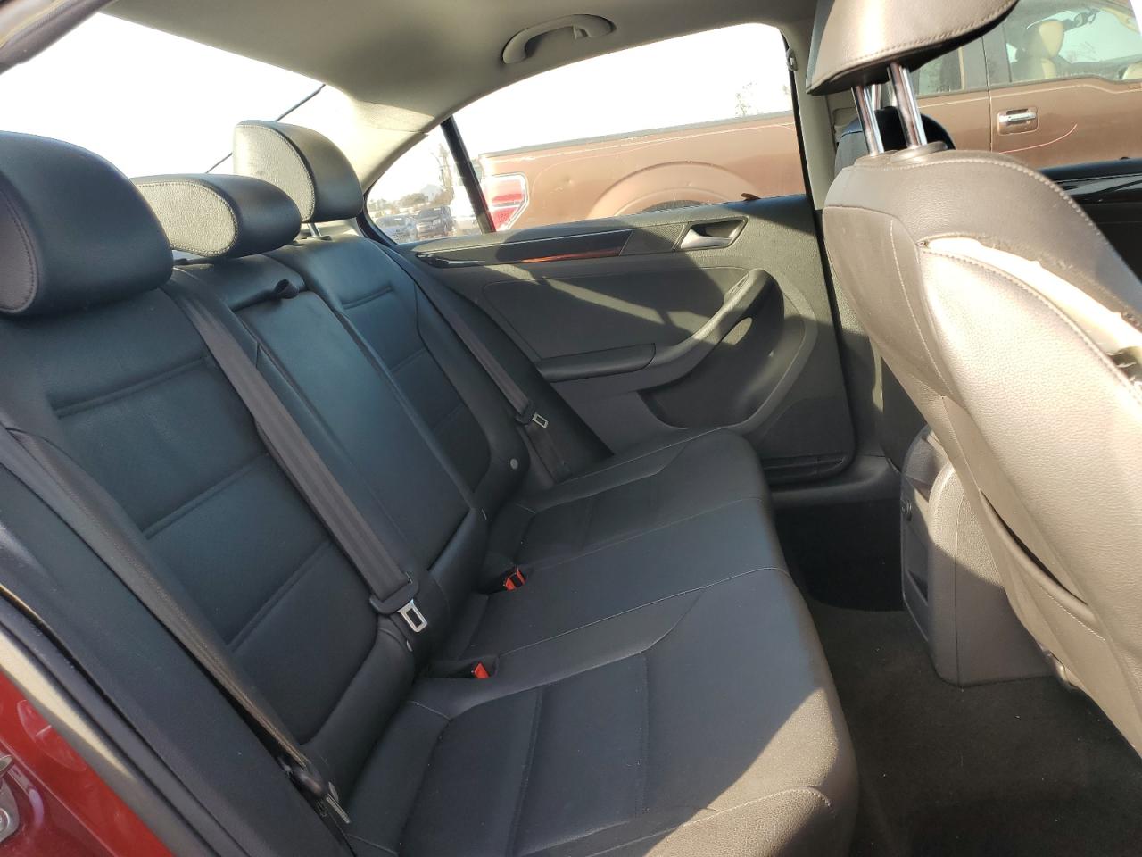2017 Volkswagen Jetta - Image 10