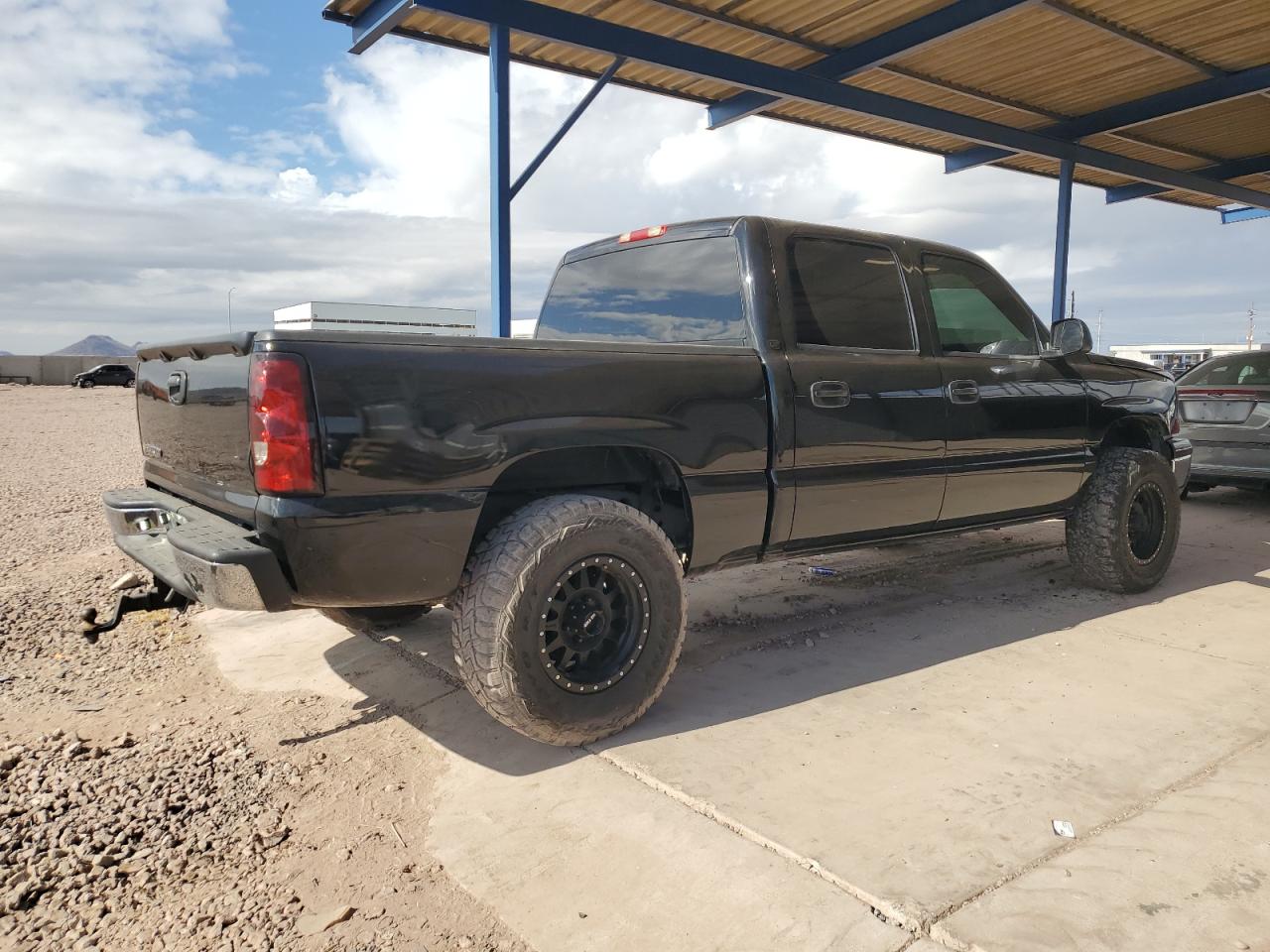 2006 Chevrolet Silverado - Image 3