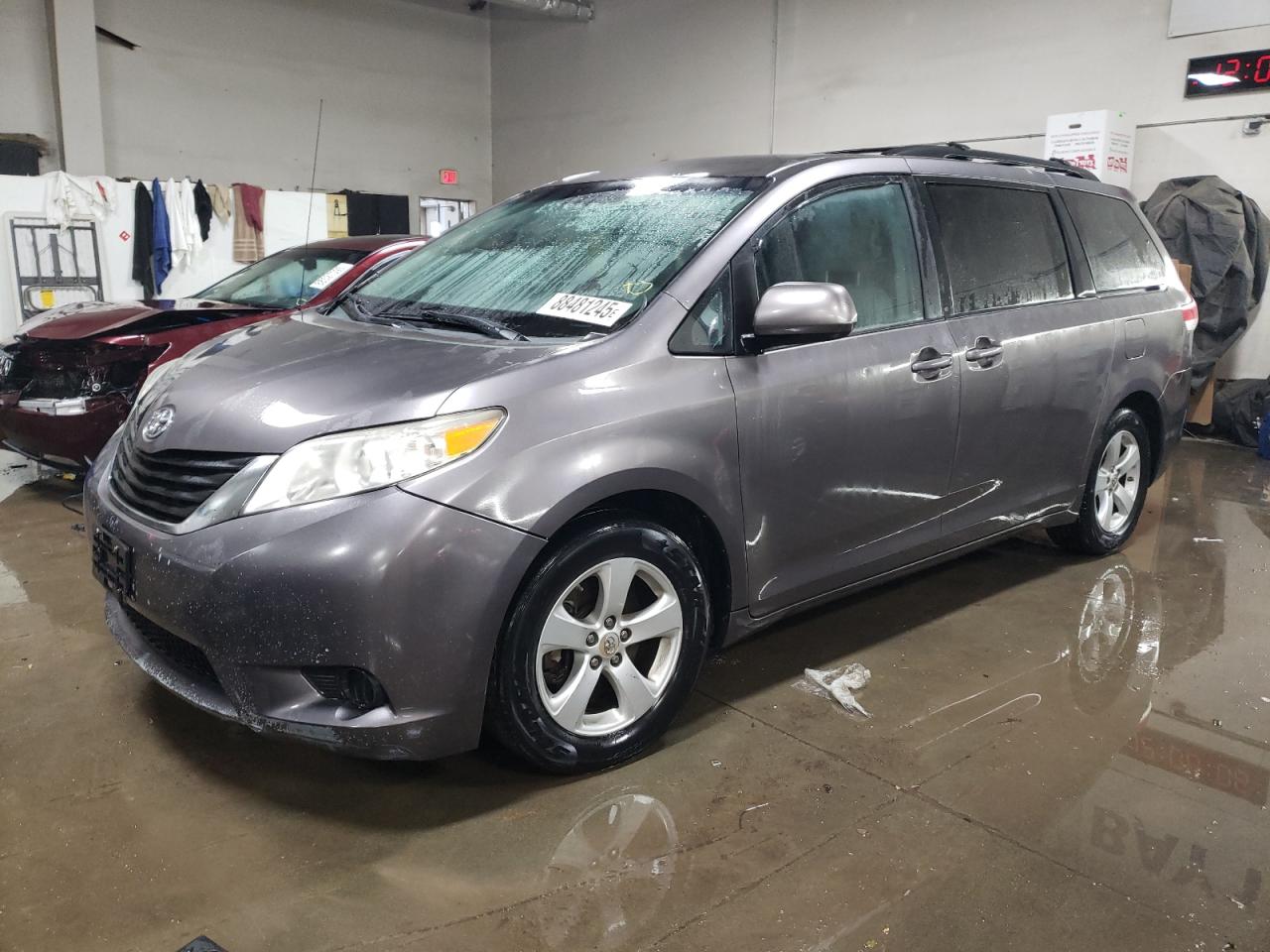 2013 Toyota Sienna - Image 1