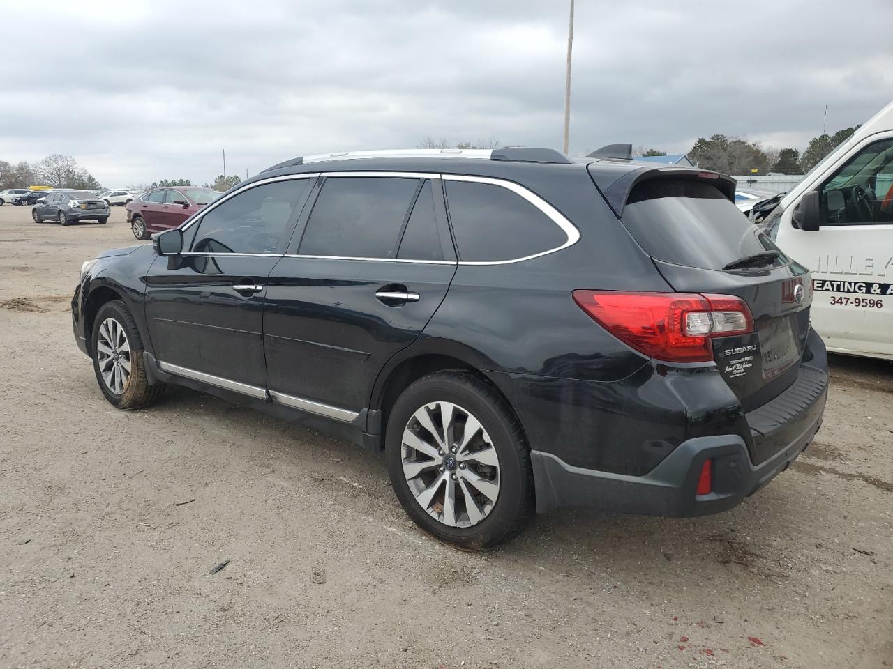2018 Subaru Outback - Image 2