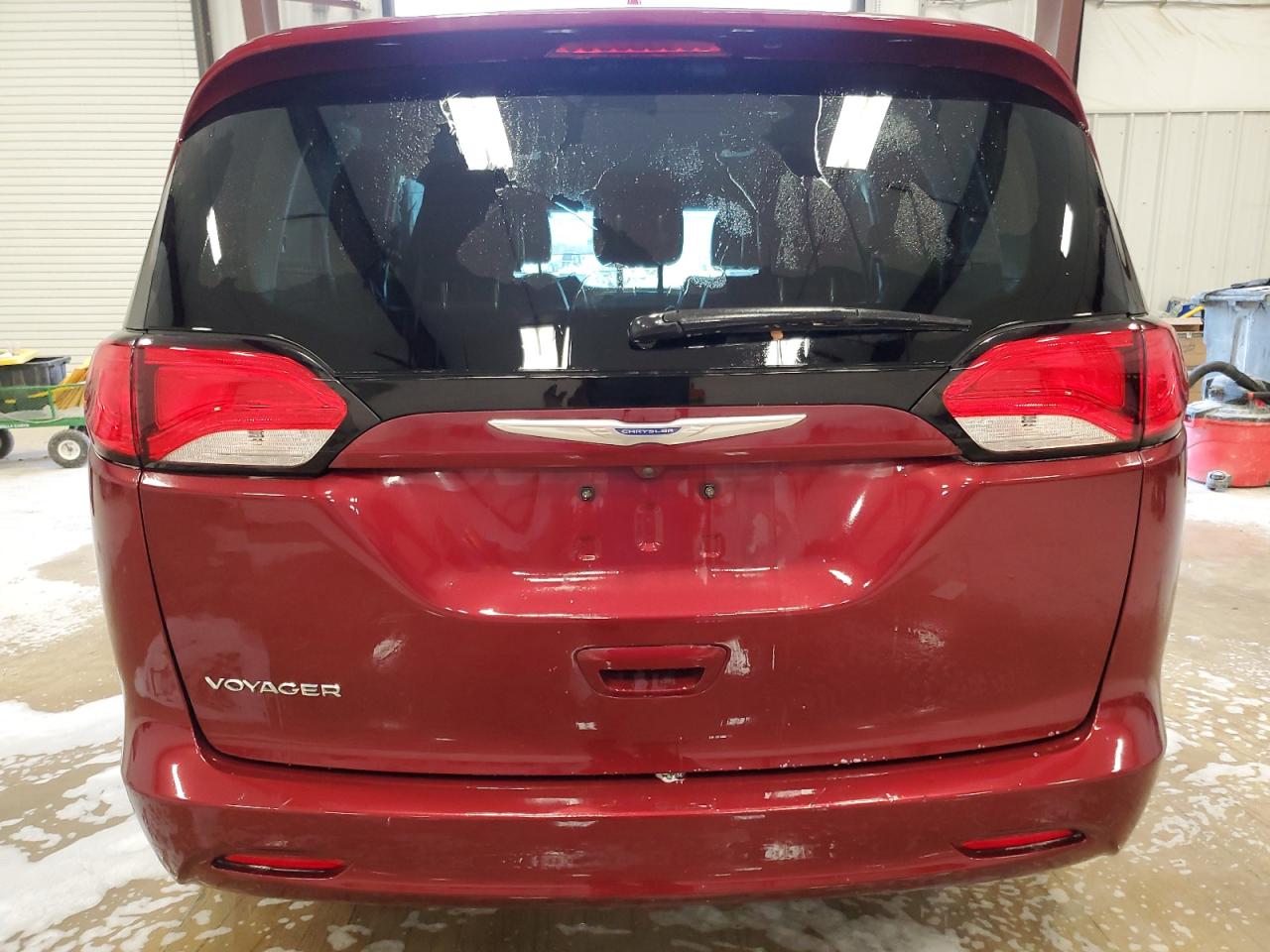 2020 Chrysler Voyager - Image 6