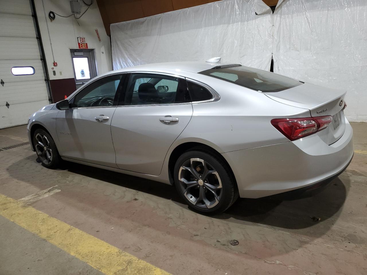 2022 Chevrolet Malibu - Image 2
