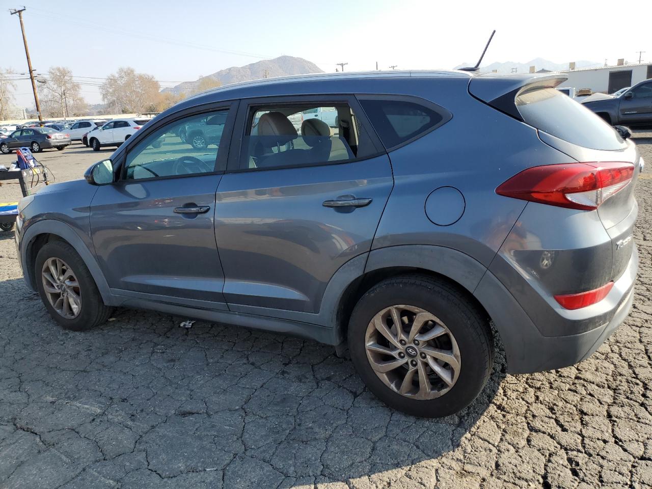 2016 Hyundai Tucson - Image 2