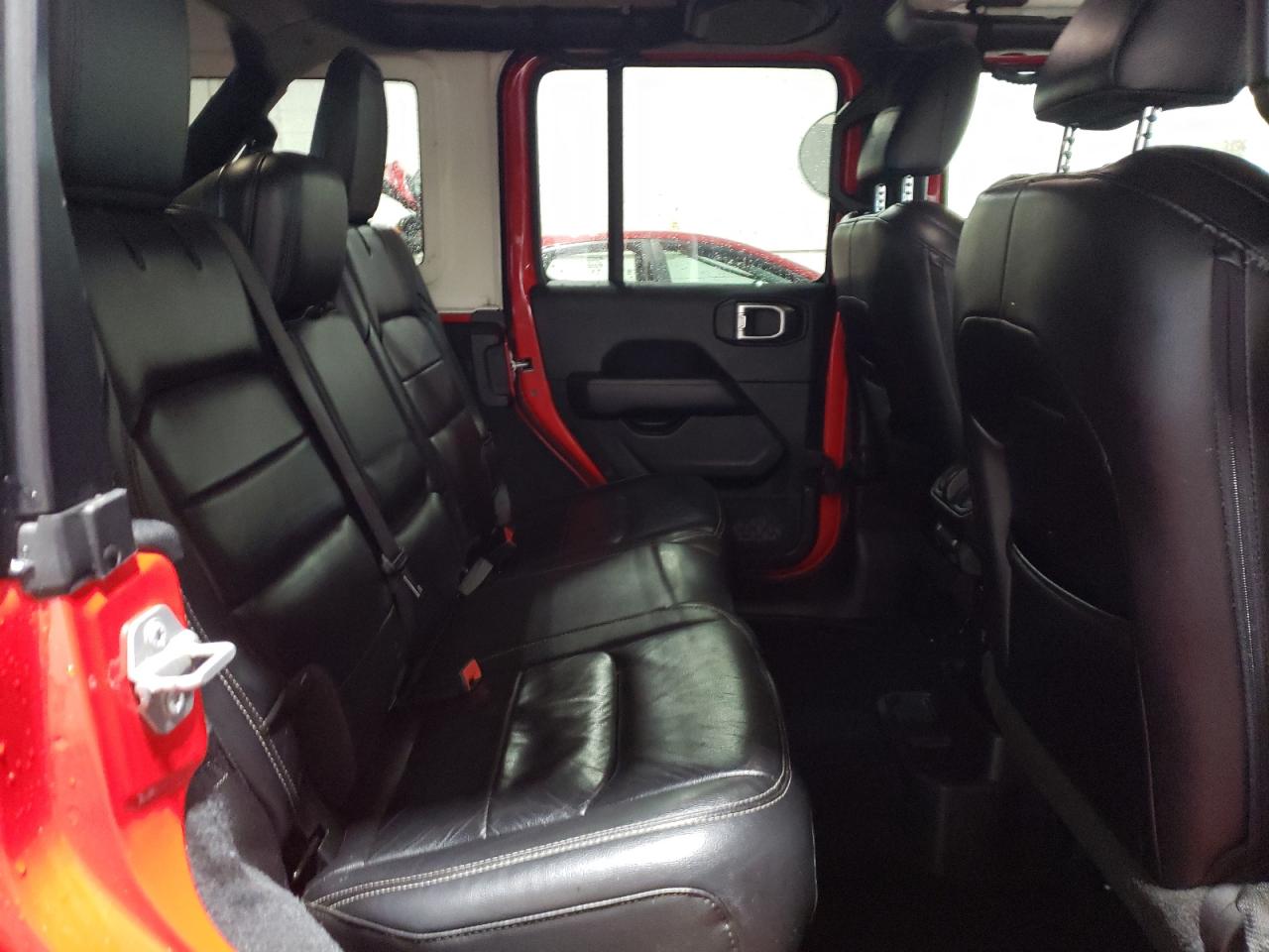 2018 Jeep Wrangler - Image 11