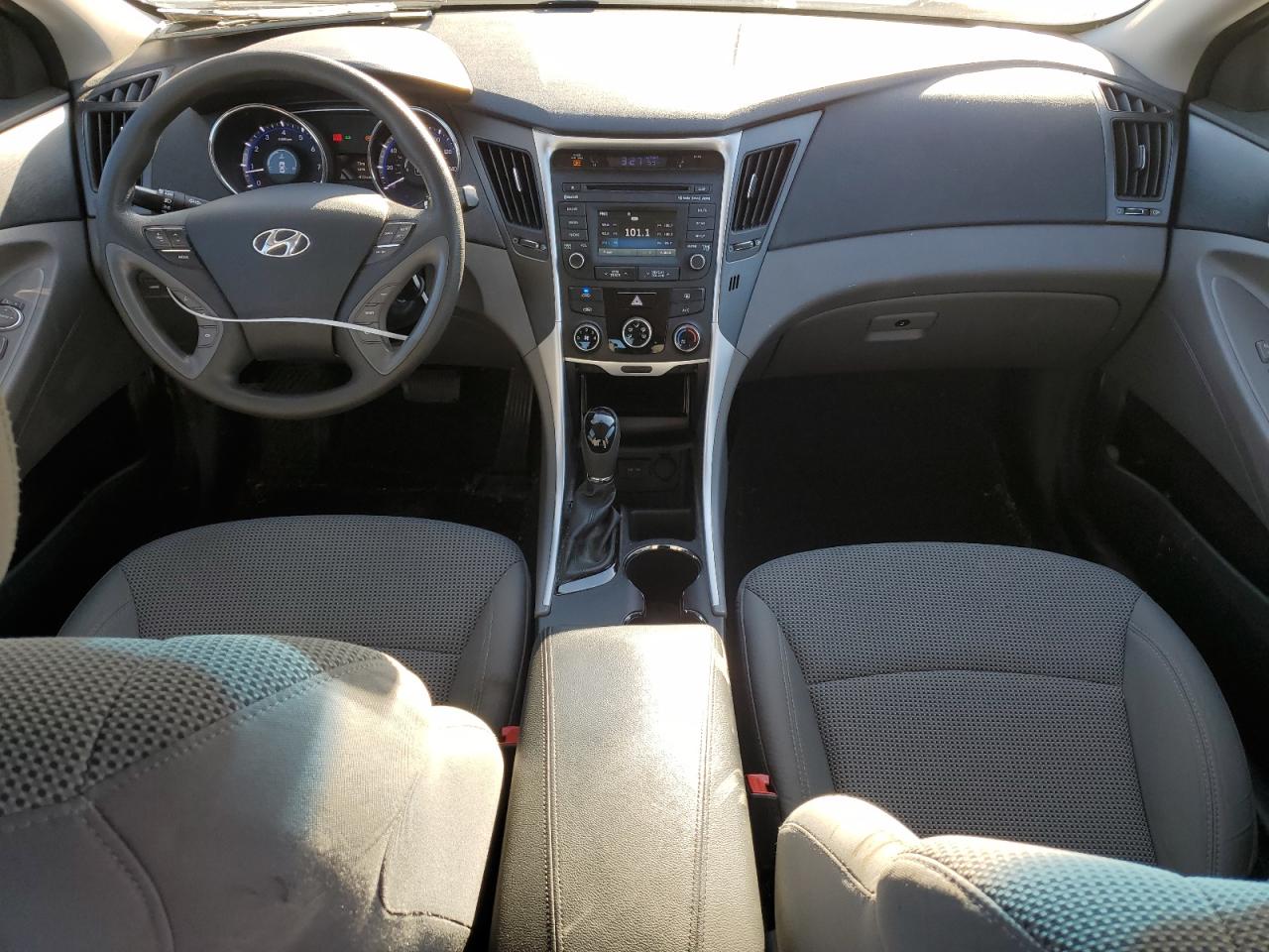 2014 Hyundai Sonata - Image 8