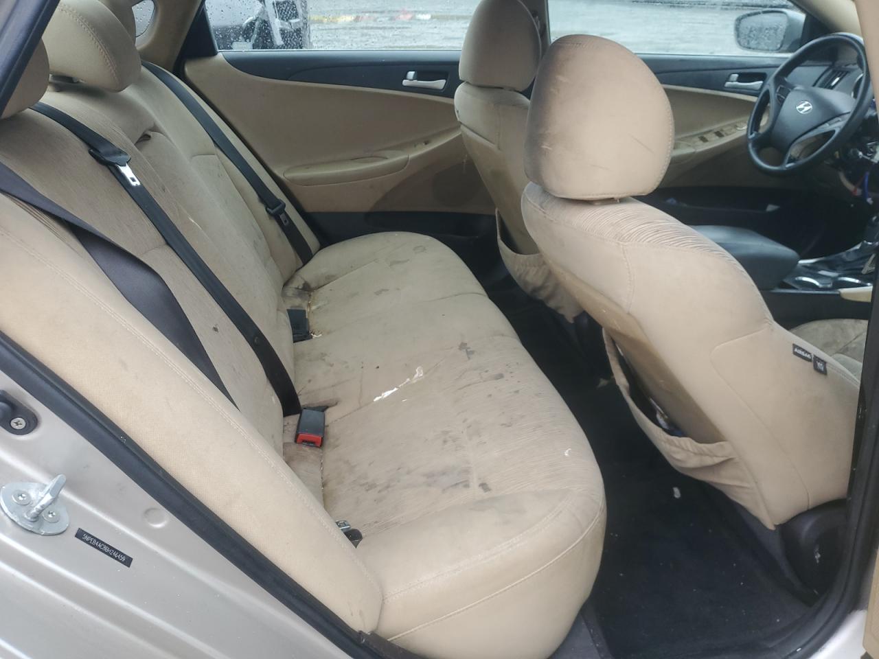 2011 Hyundai Sonata - Image 10