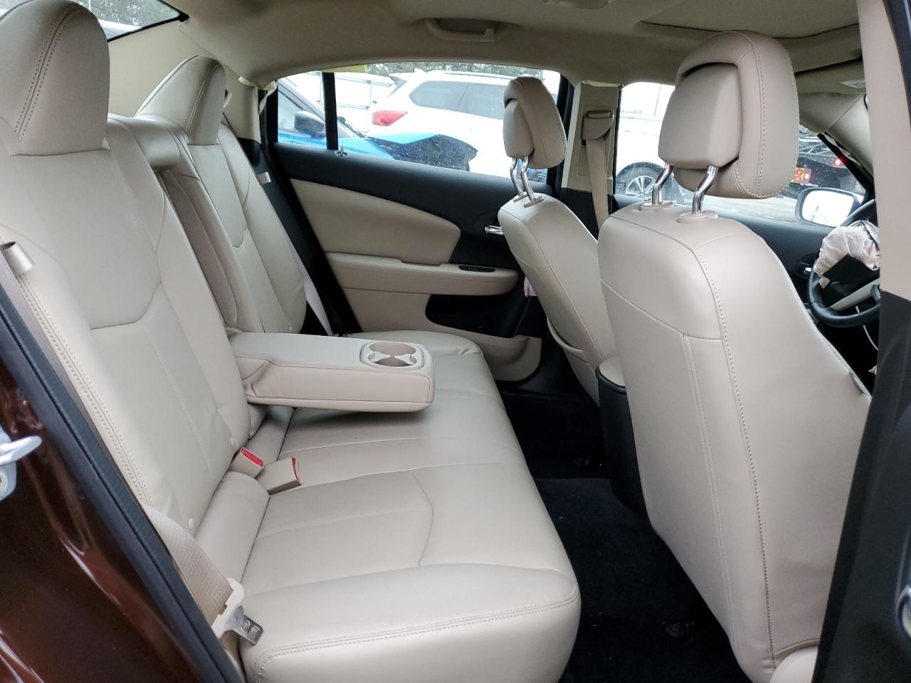 2012 Chrysler 200 - Image 10