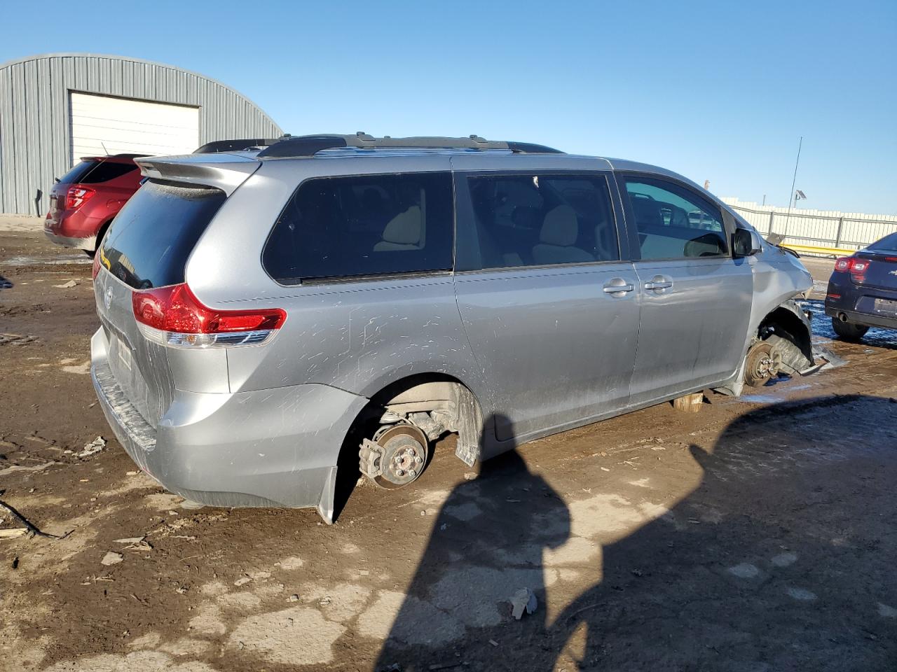 2013 Toyota Sienna - Image 3