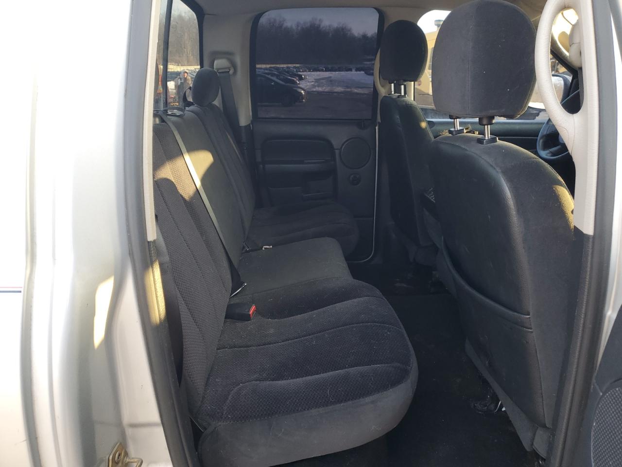 2005 Dodge RAM - Image 10