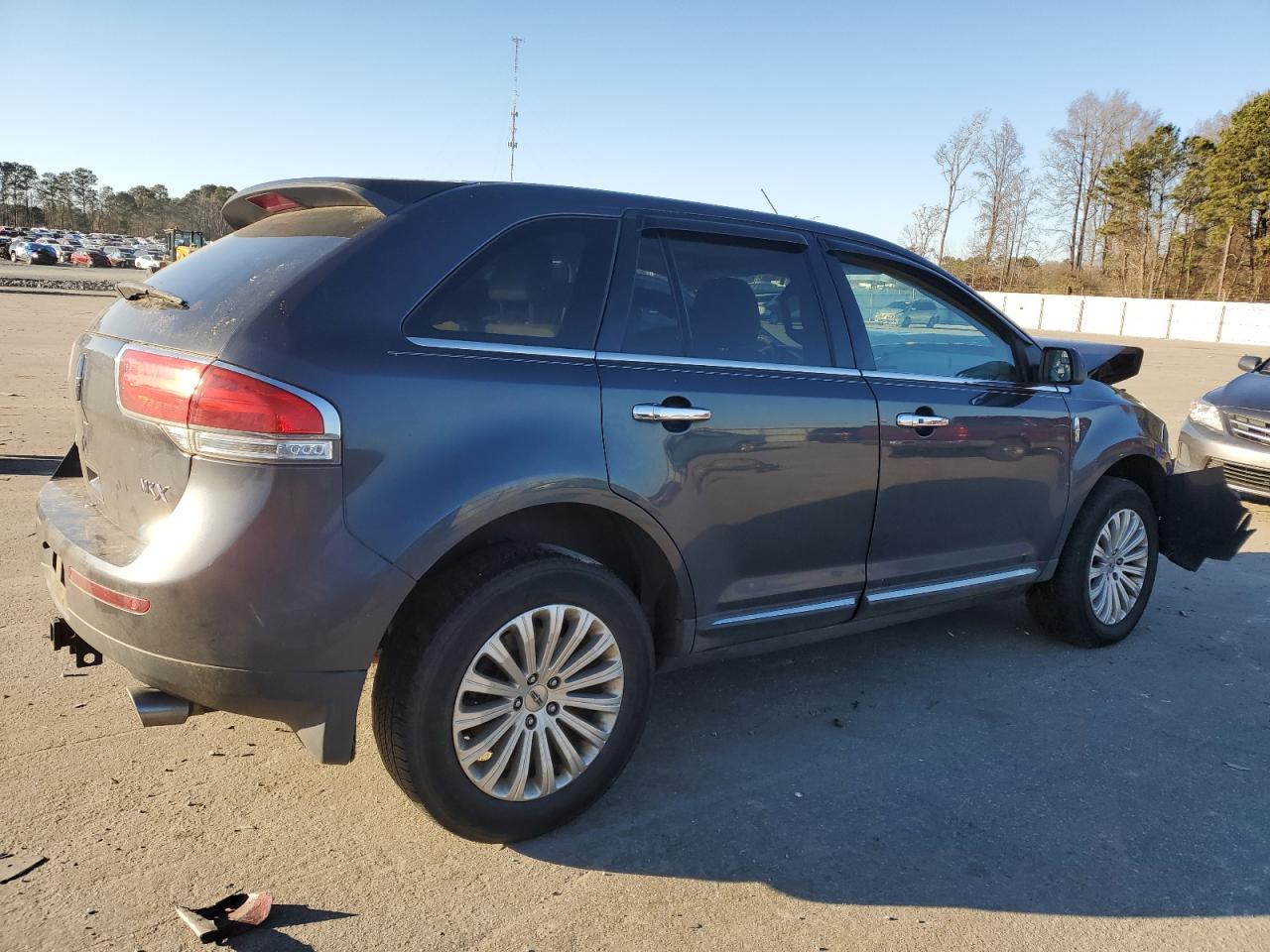 2013 Lincoln MKX - Image 3