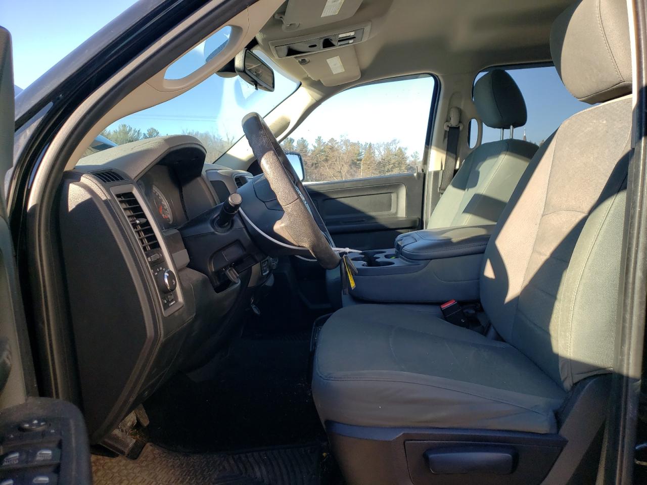 2014 RAM 1500 - Image 7