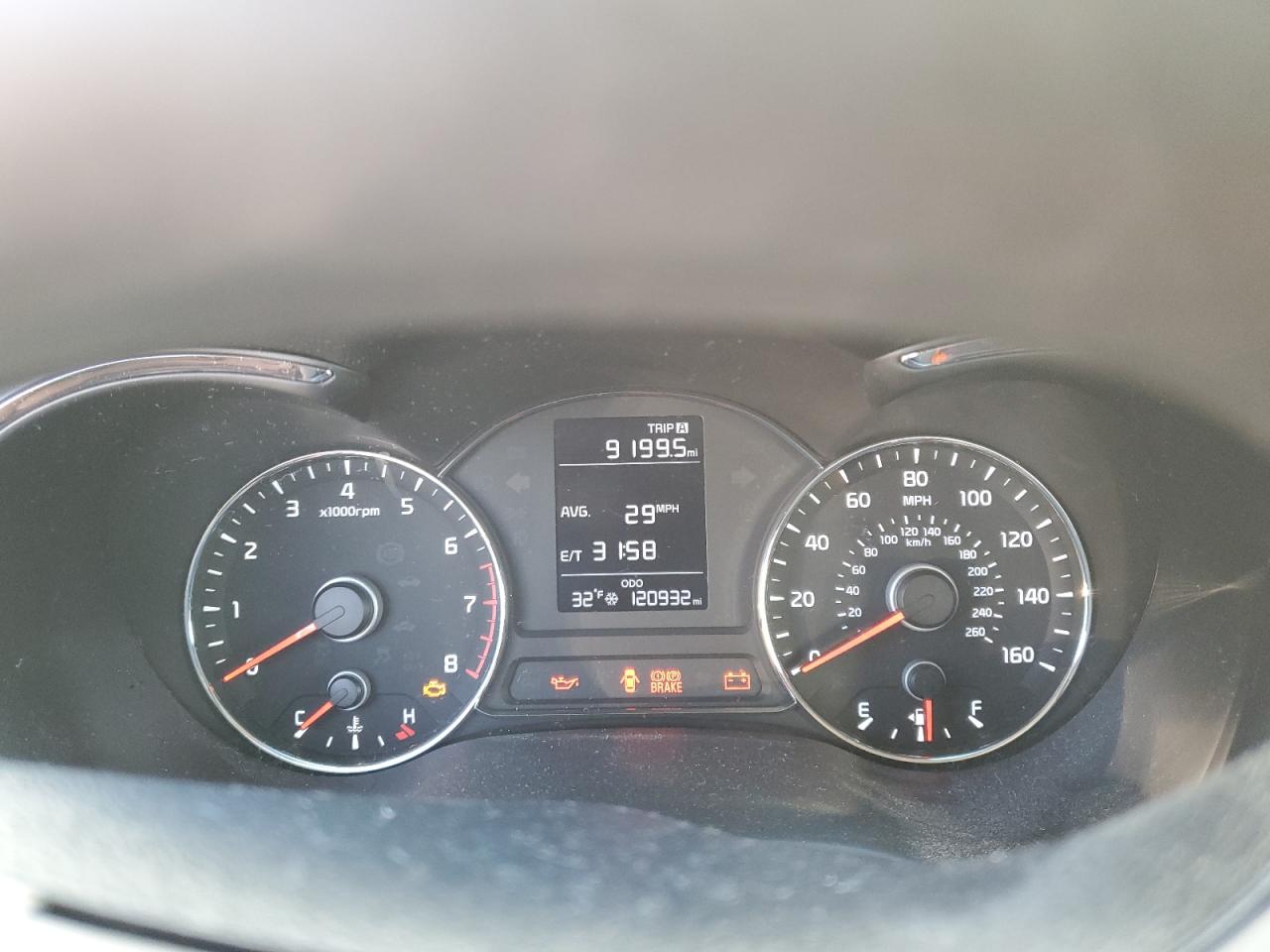2017 Kia Forte - Image 9