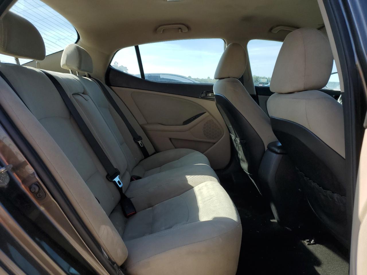 2015 Kia Optima - Image 10