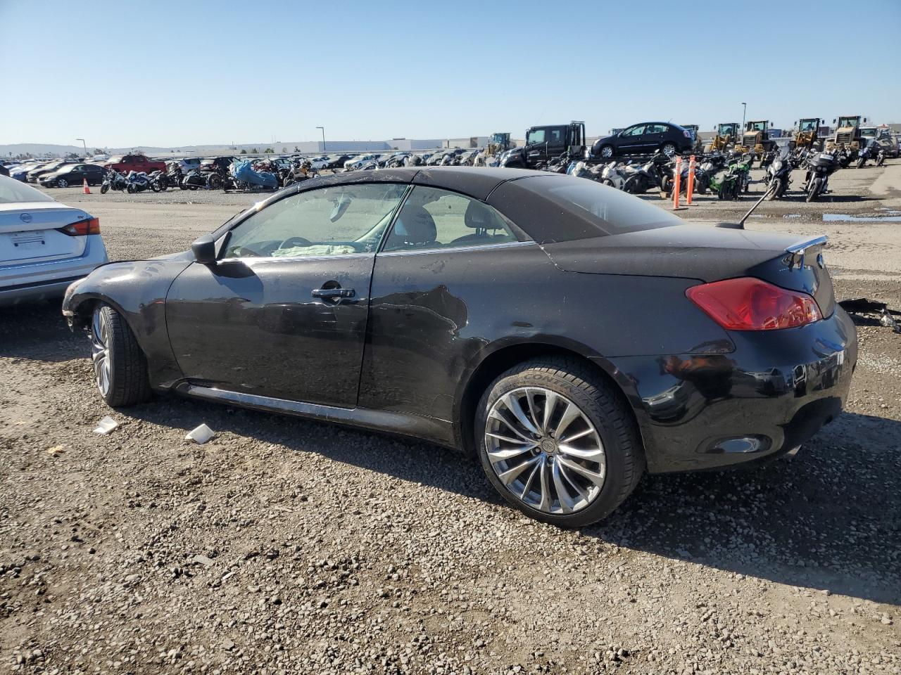 2014 Infiniti Q60 - Image 2