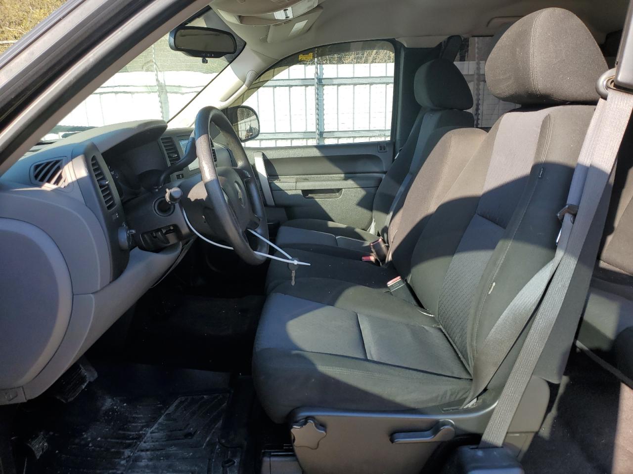 2011 Chevrolet Silverado - Image 7