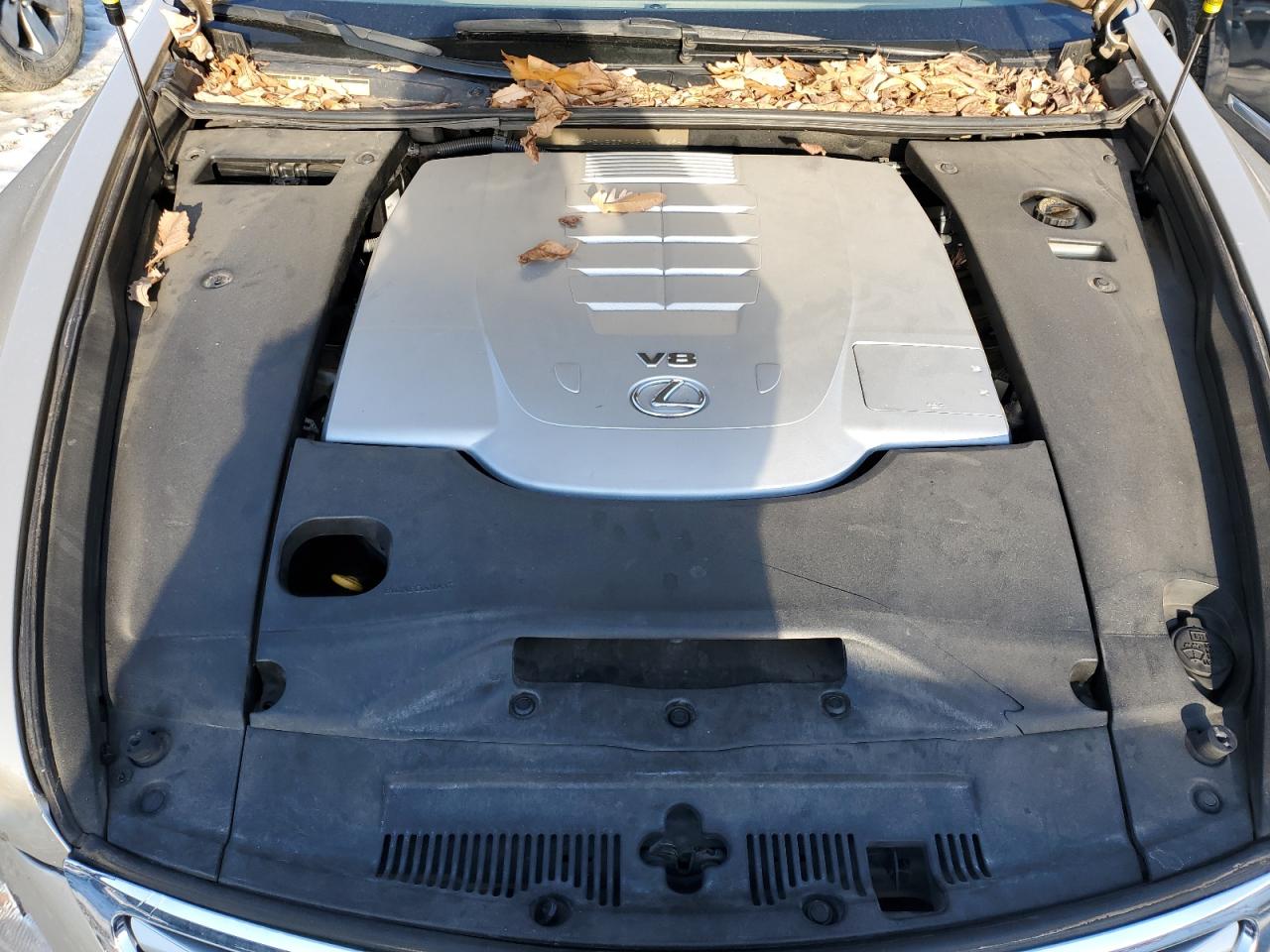 2010 Lexus LS - Image 12