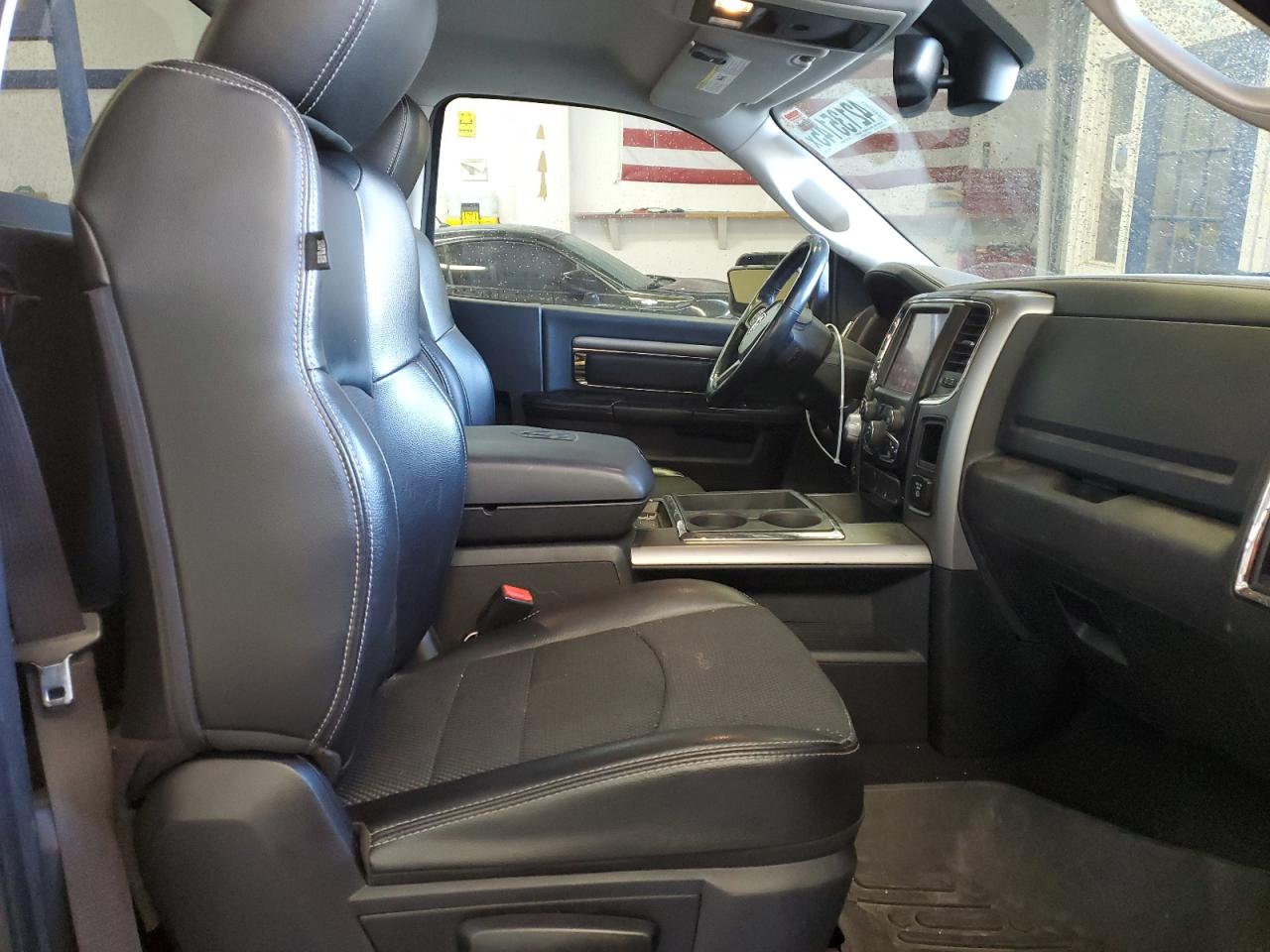 2014 RAM 1500 - Image 10