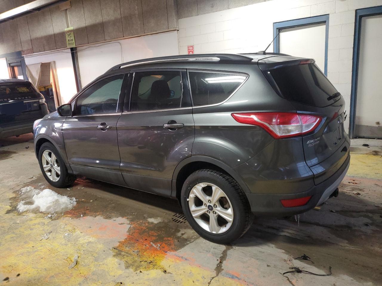 VIN 1FMCU9GX2GUB45743 2016 FORD ESCAPE no.2