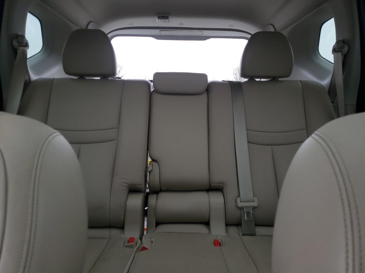 2014 Nissan Rogue - Image 10