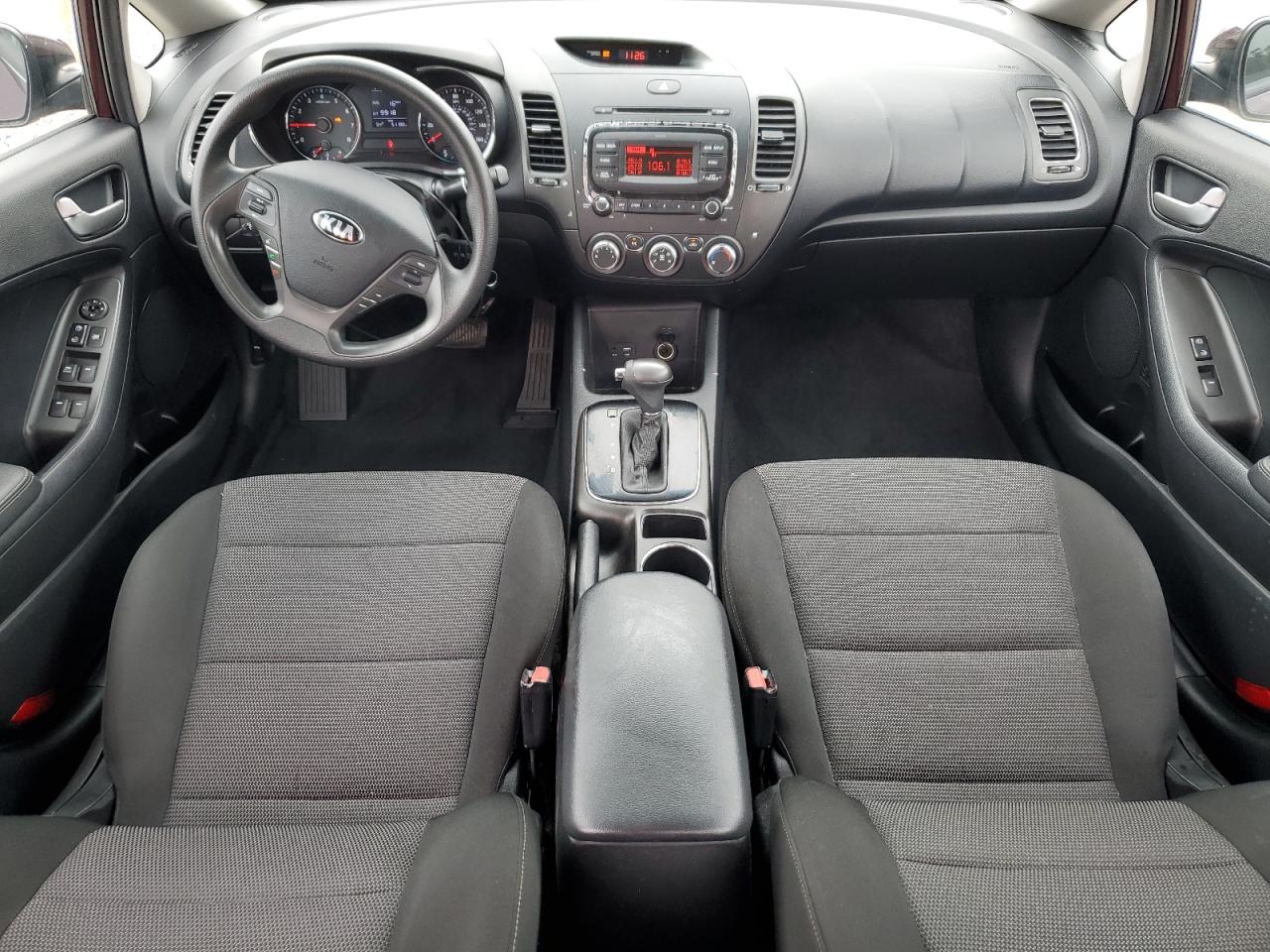 2017 Kia Forte - Image 8