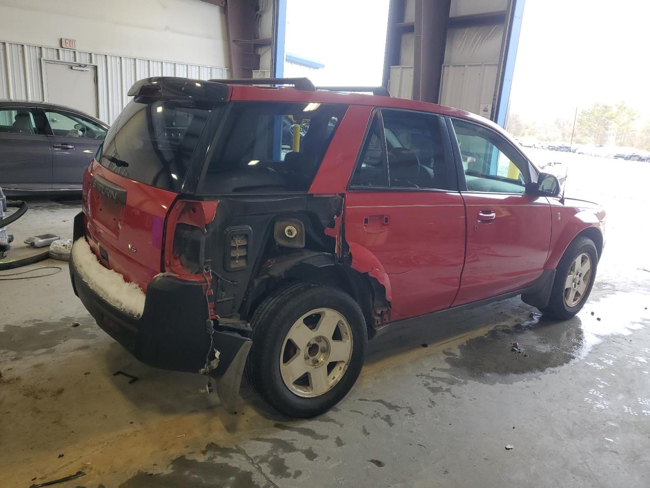 2004 Saturn VUE - Image 3