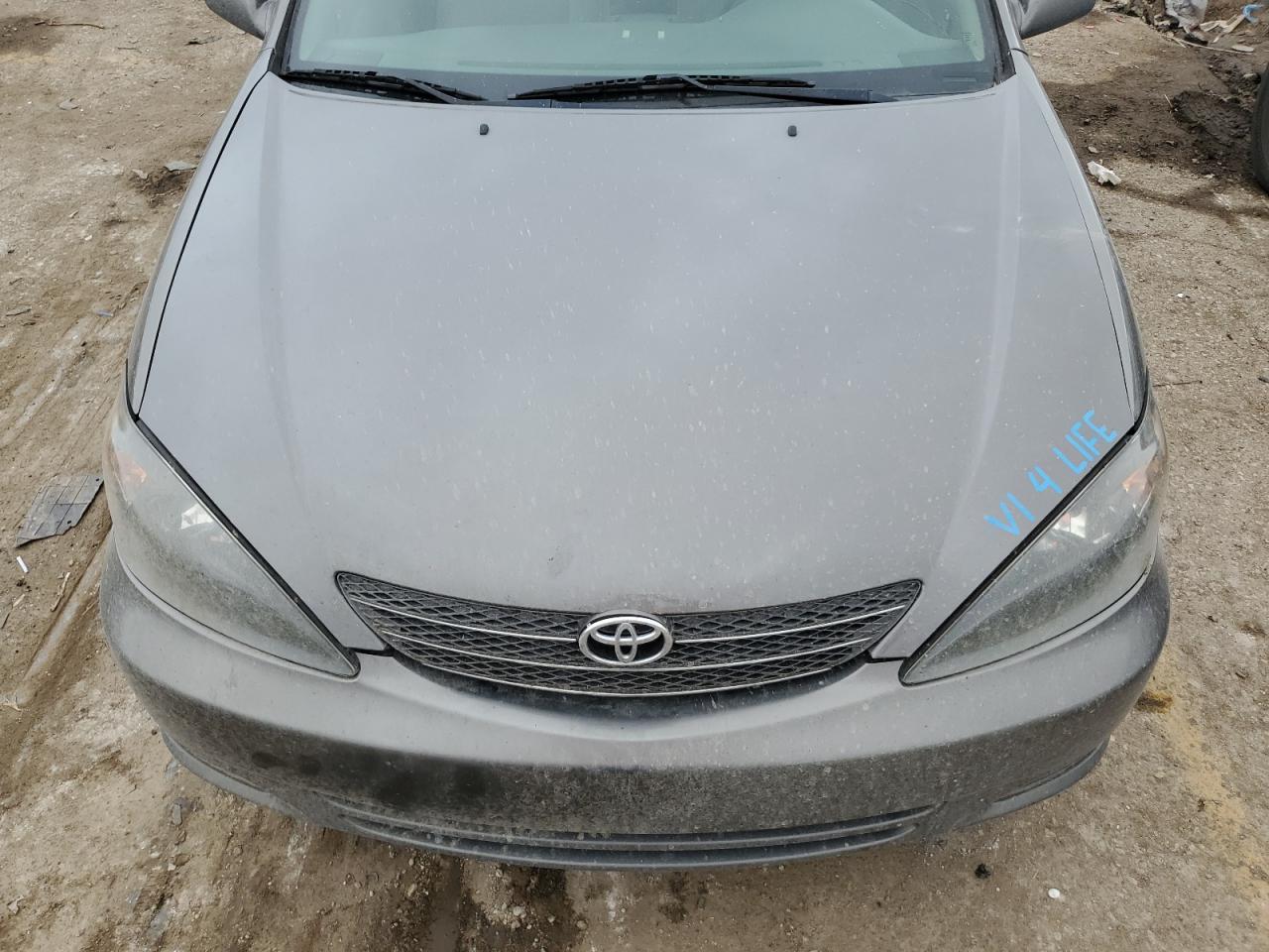 2004 Toyota Camry - Image 11