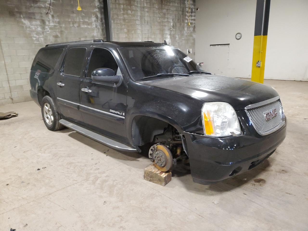 2007 GMC Yukon - Image 4