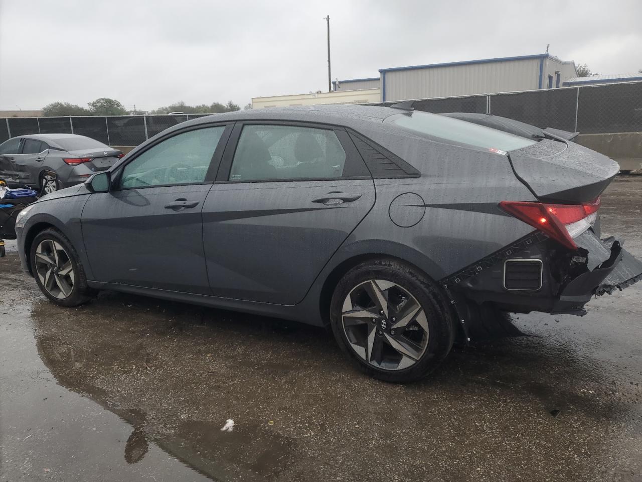 2023 Hyundai Elantra - Image 2