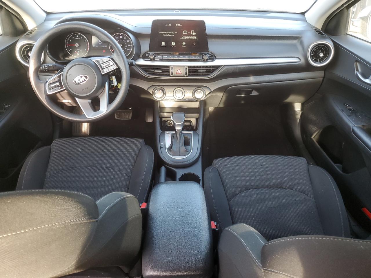 2021 Kia Forte - Image 8