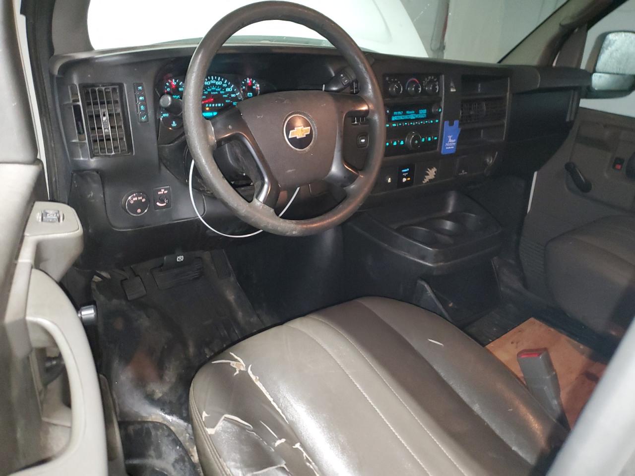 2015 Chevrolet Express - Image 8