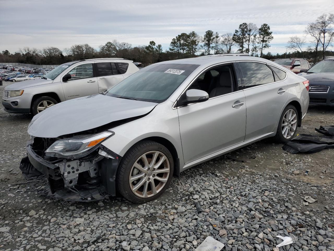 2013 Toyota Avalon - Image 1