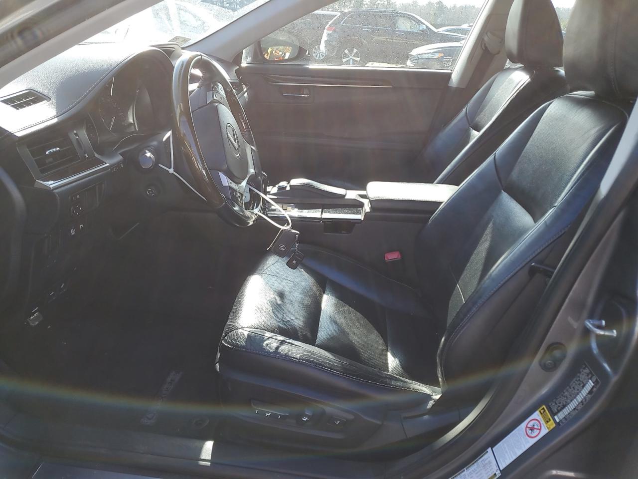 2014 Lexus ES - Image 7