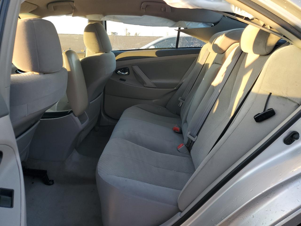 2009 Toyota Camry - Image 10