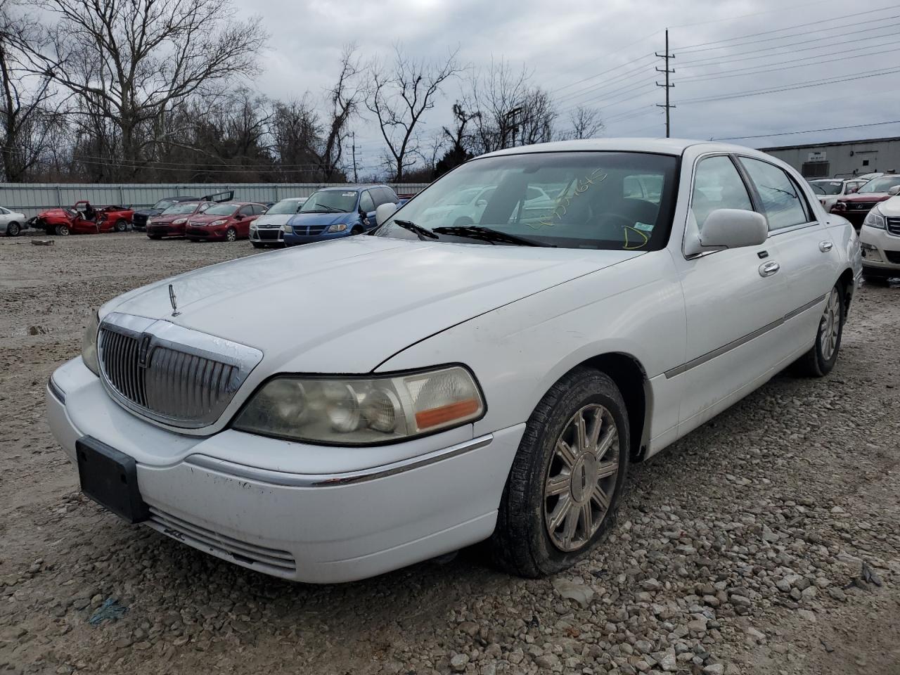 2009 Lincoln Town Car - Image 1