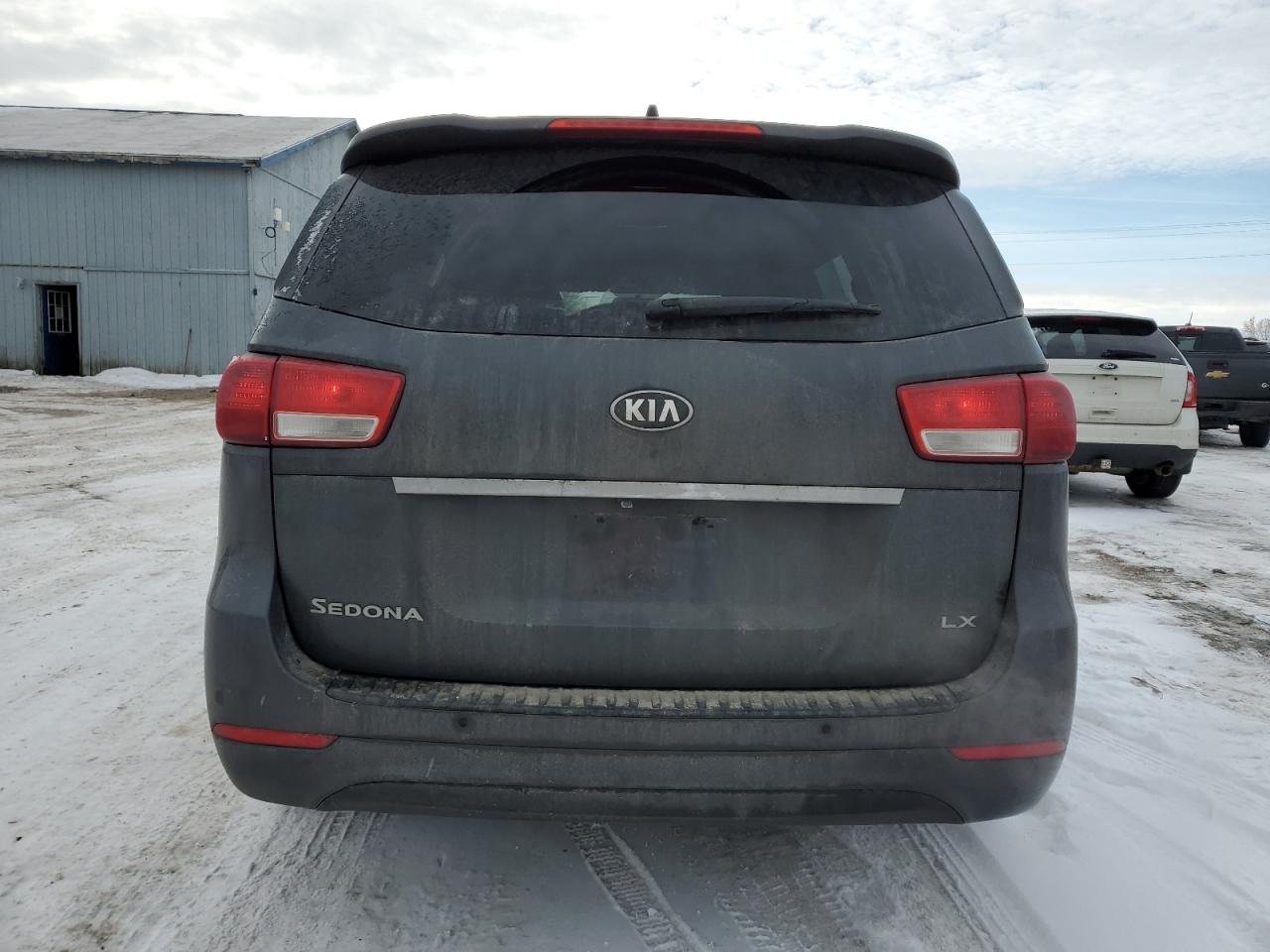2017 Kia Sedona - Image 6