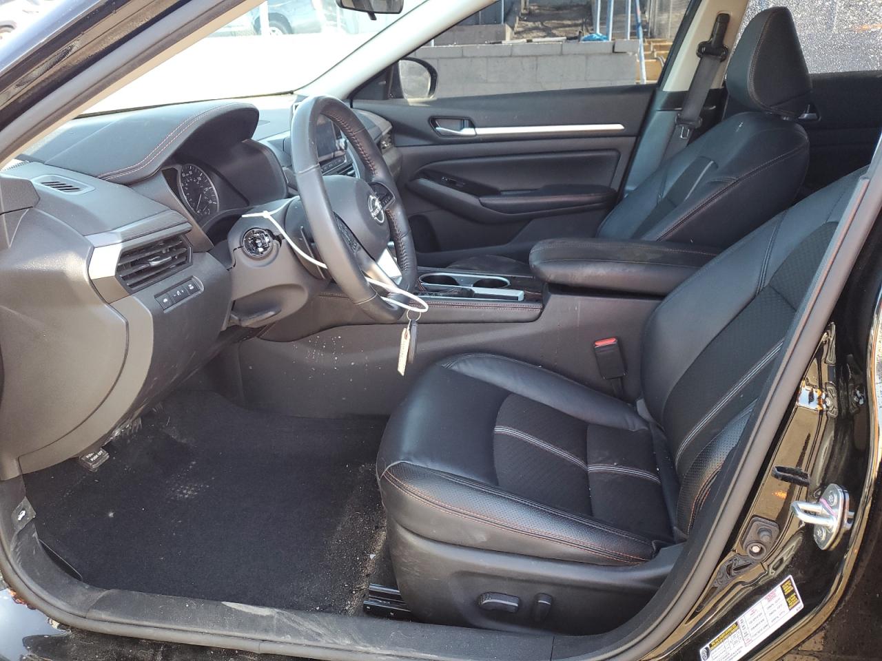 2024 Nissan Altima - Image 7