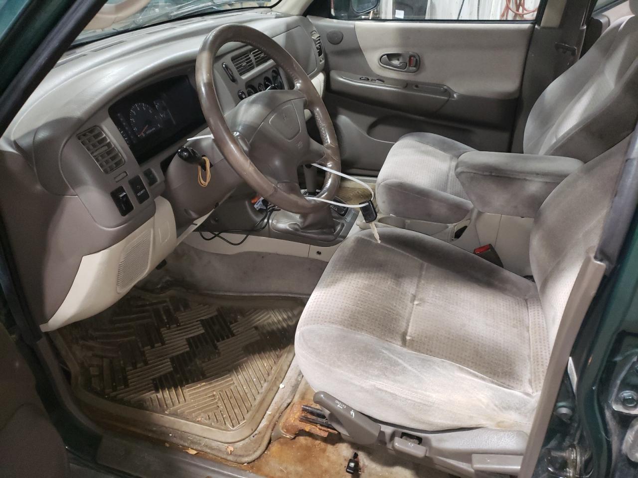 2000 Mitsubishi Montero - Image 7