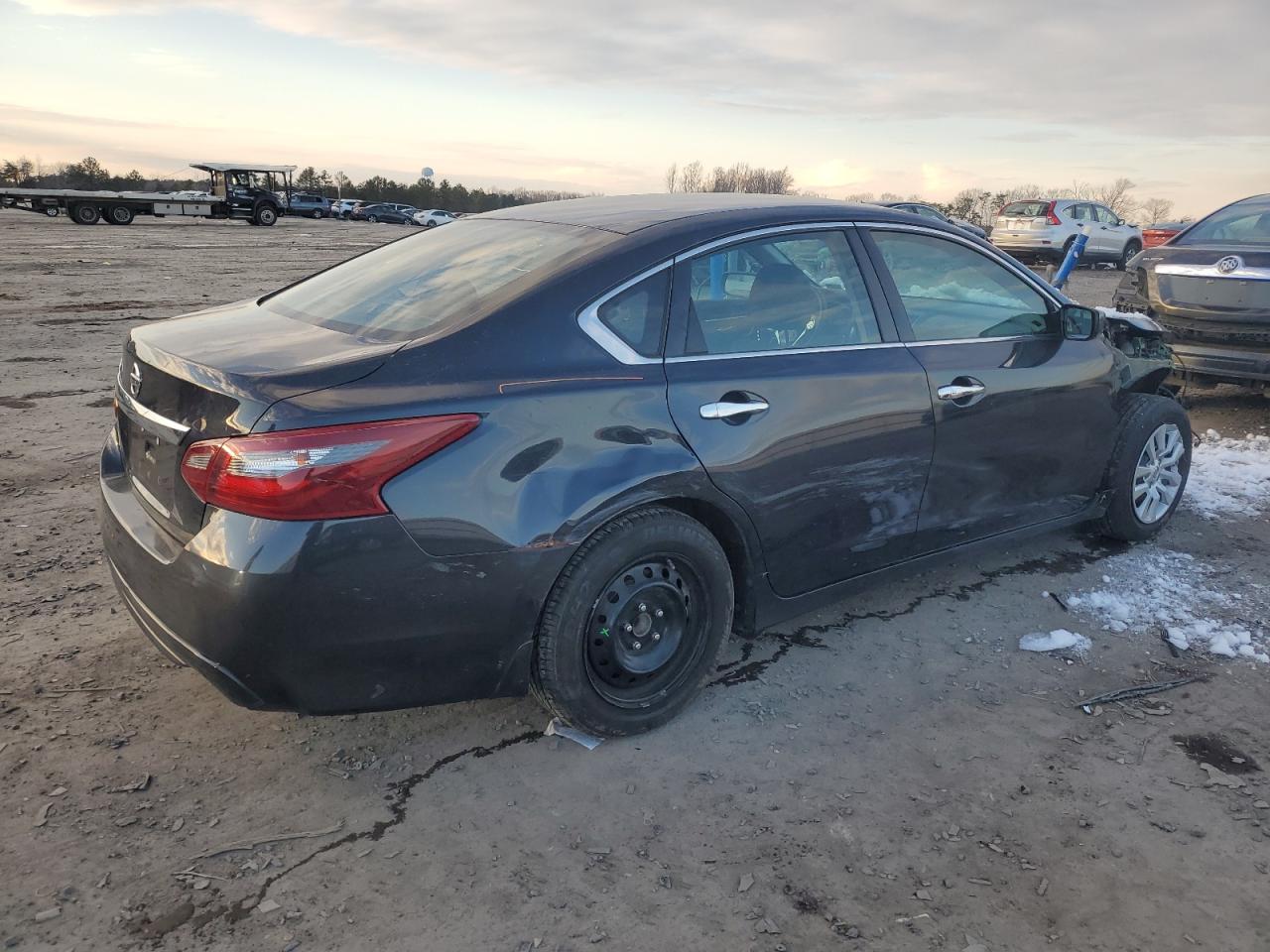 2018 Nissan Altima - Image 3